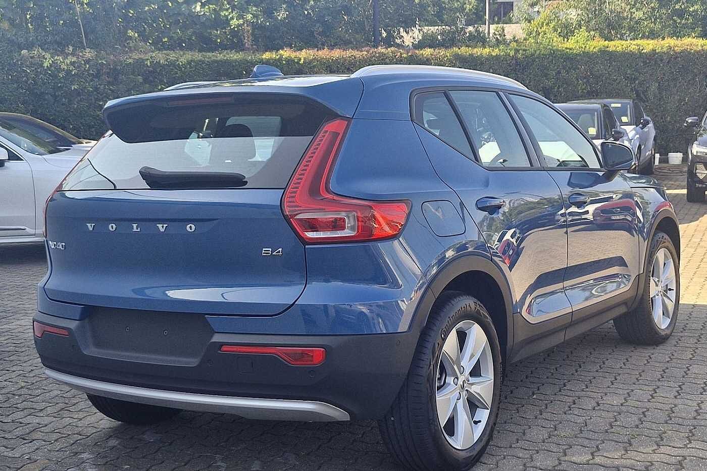 Volvo  XC40 Plus, B4 Mild Hybrid, Petrol