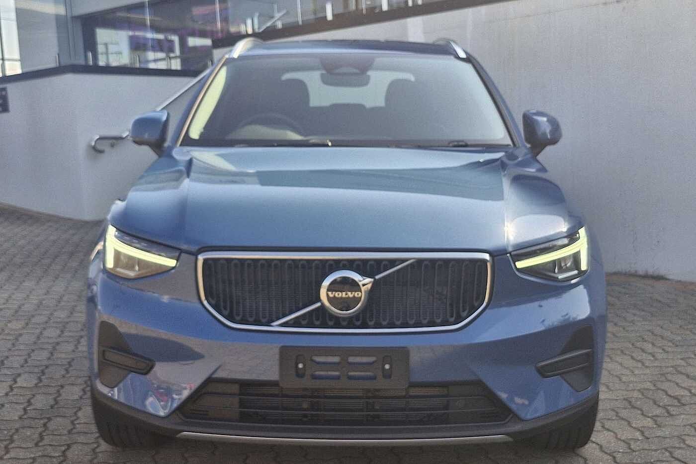 Volvo  XC40 Plus, B4 Mild Hybrid, Petrol