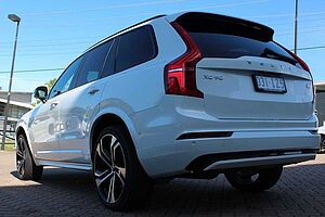 Volvo  XC90 Recharge Ultimate, T8 AWD Plug-In Hybrid, Electric/Petrol, Dark, 7 Seats