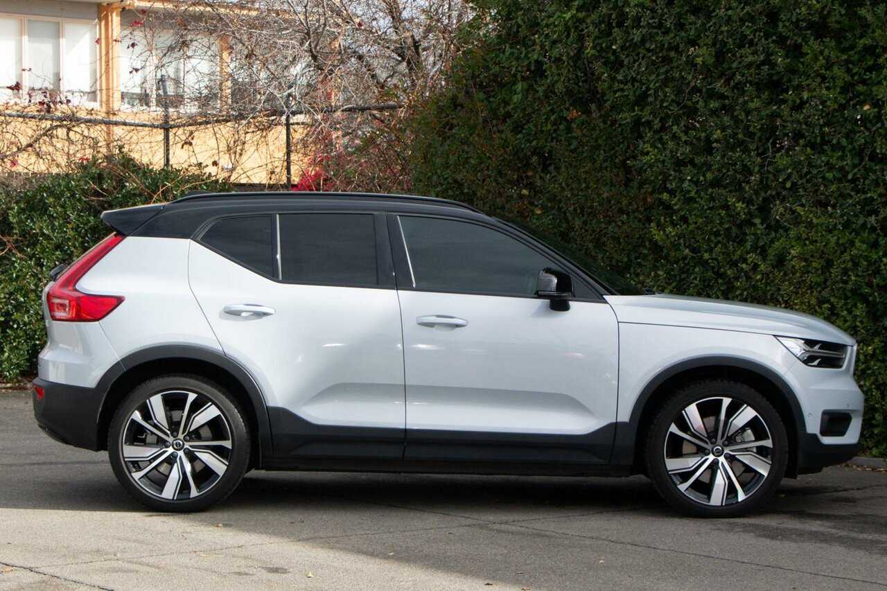 Volvo  XC40 Recharge Recharge Pro, Twin motor