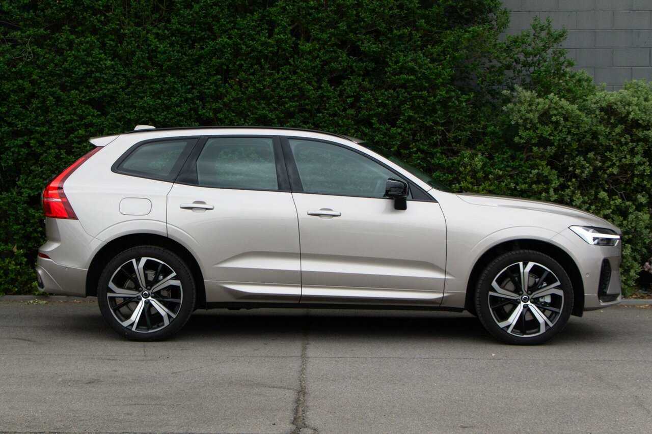 Volvo  XC60 Ultimate, B6 Mild Hybrid, Petrol, Dark