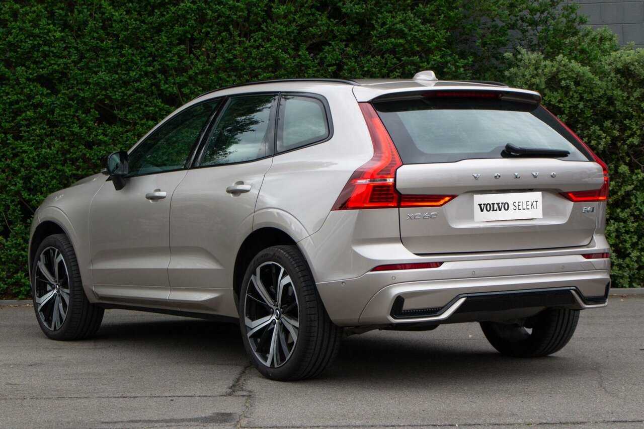 Volvo  XC60 Ultimate, B6 Mild Hybrid, Petrol, Dark