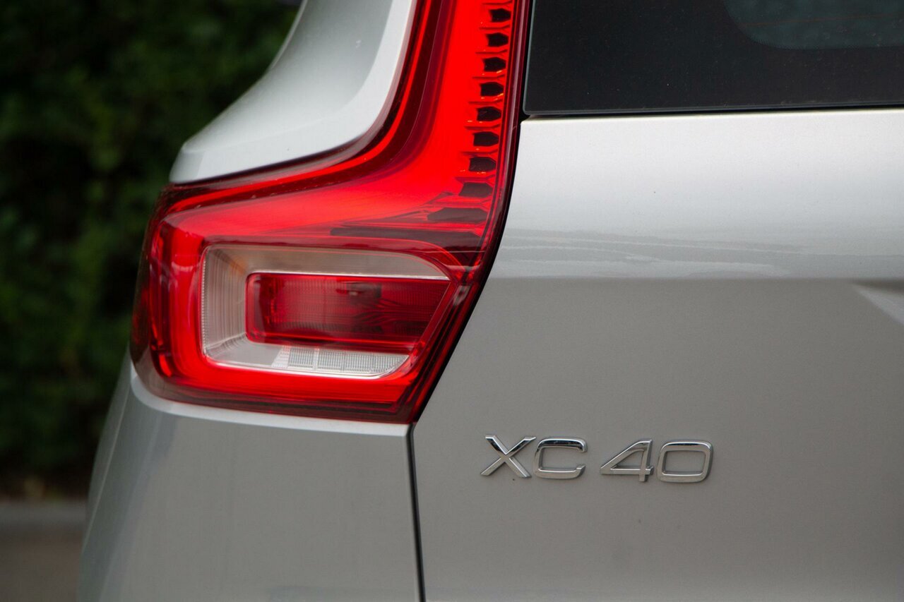 Volvo  XZ MY23 Ultimate B4 AWD Bright