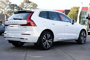 Volvo  UZ MY23 Ultimate B5 AWD Bright