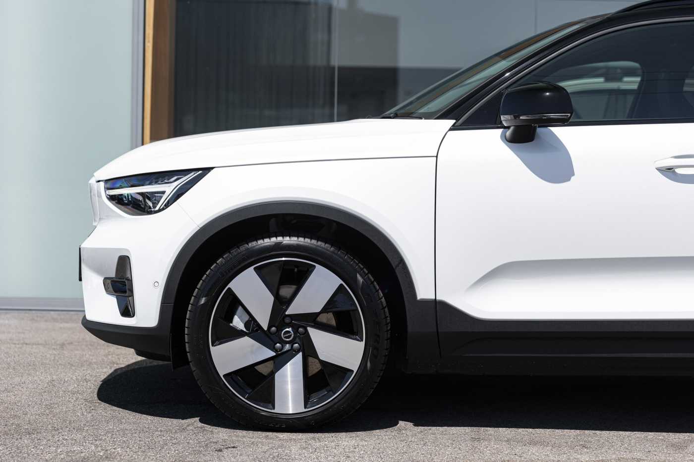 Volvo  XC40 Recharge Ultimate, Twin Motor, Electric