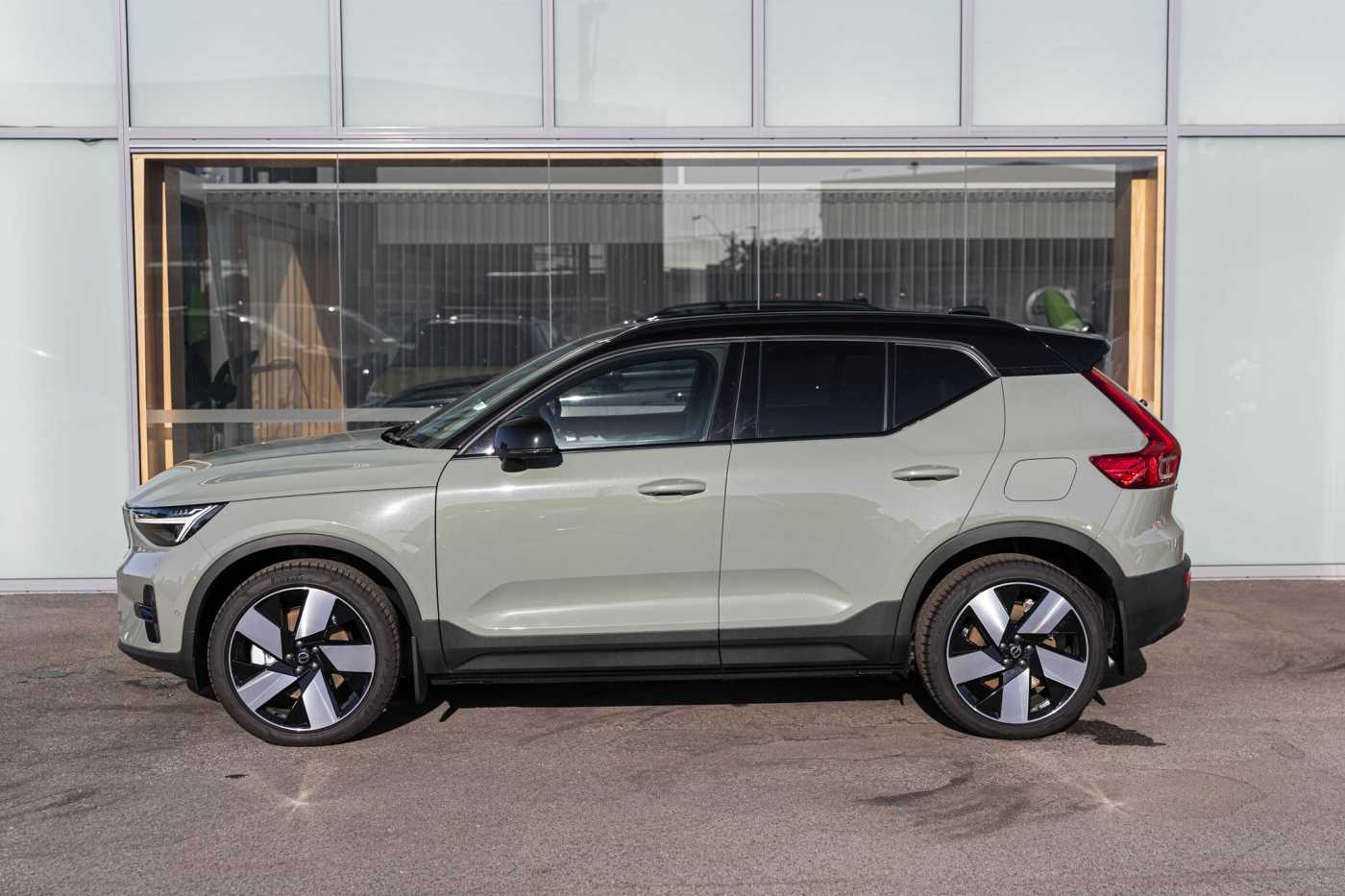 Volvo  XC40 Recharge Ultimate, Twin Motor, Electric