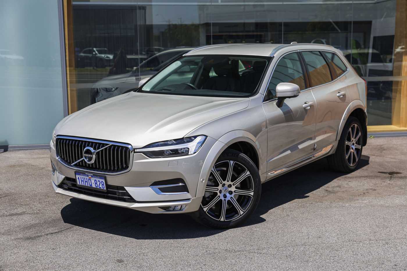 Volvo  XC60 Inscription, T5 AWD (187 kW)