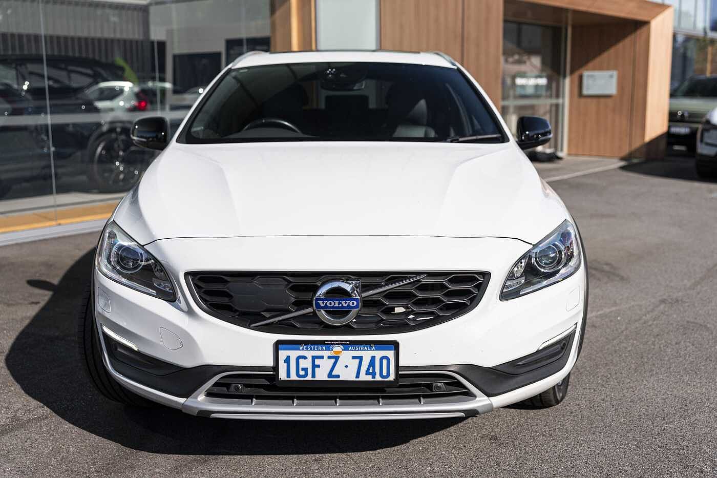 Volvo  V60 Cross Country D4 Luxury