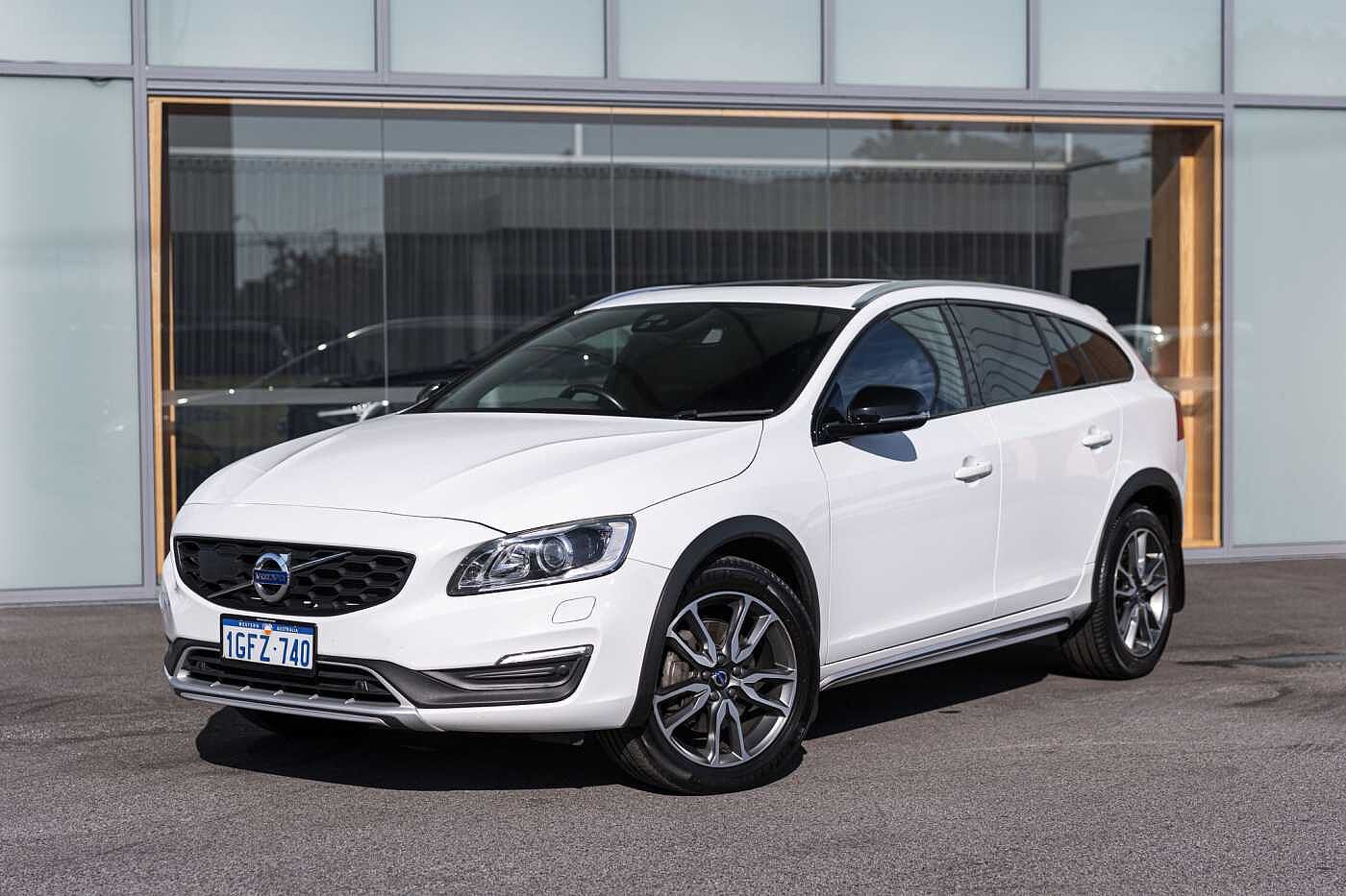 Volvo  V60 Cross Country D4 Luxury