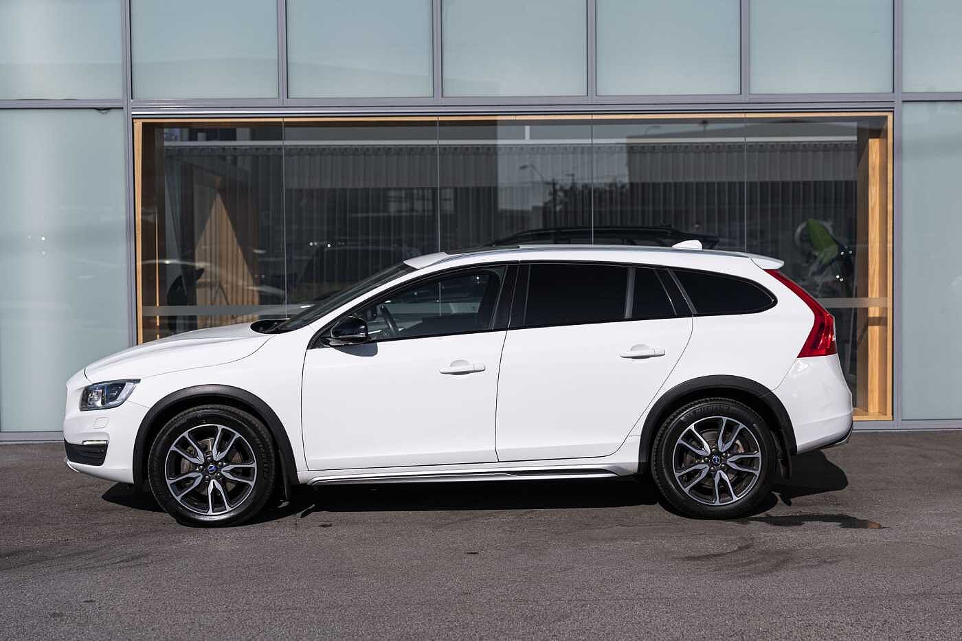 Volvo  V60 Cross Country D4 Luxury