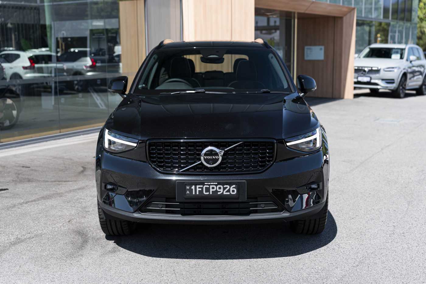 Volvo  XC40 Ultra, B4 AWD Mild hybrid, Petrol, Dark