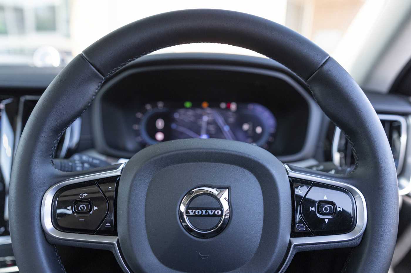 Volvo  S60 Ultimate, B5 AWD Mild hybrid, Petrol, Bright
