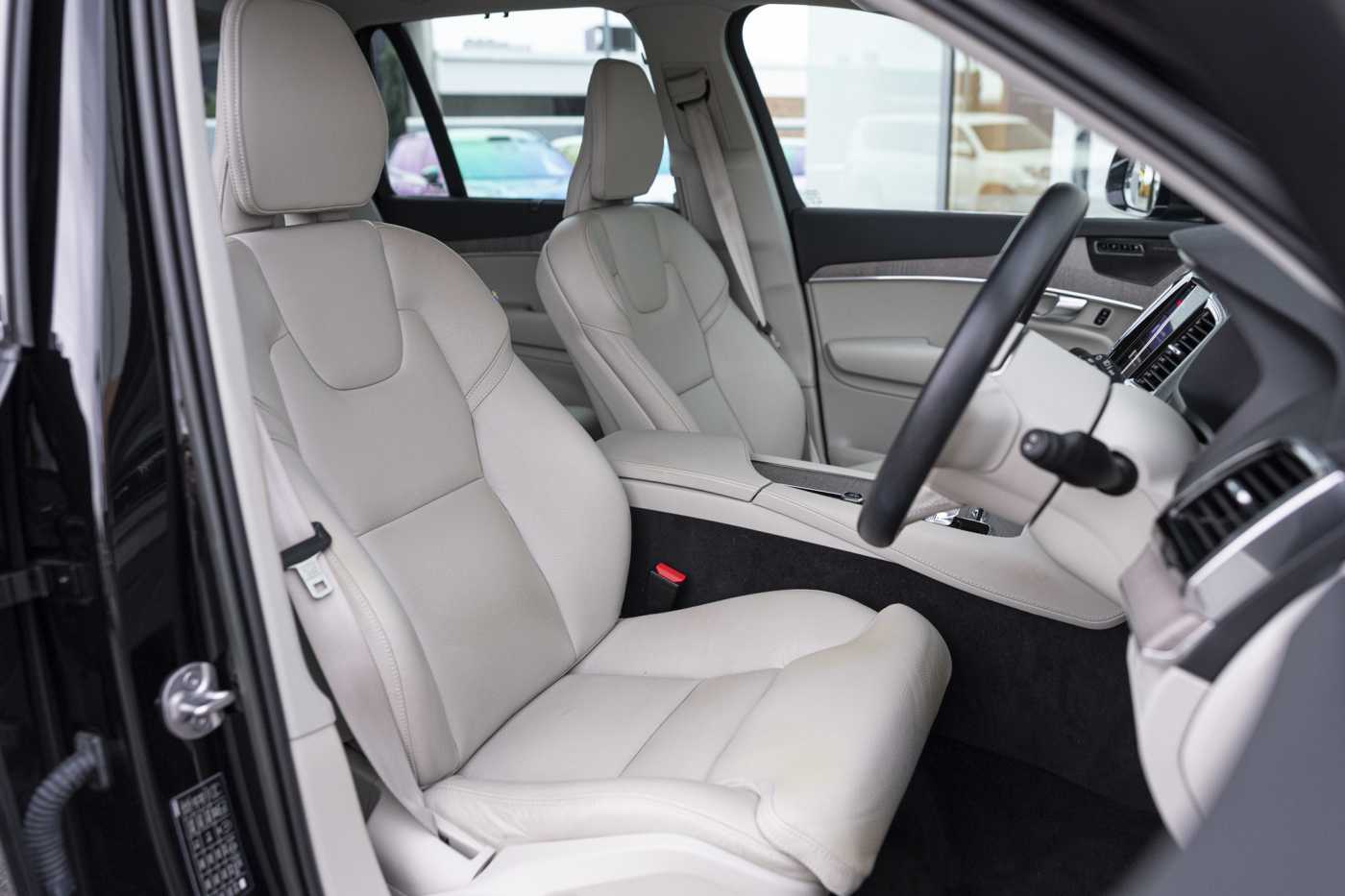 Volvo  XC90 Plus, B5 Mild Hybrid, Petrol, 7 Seats