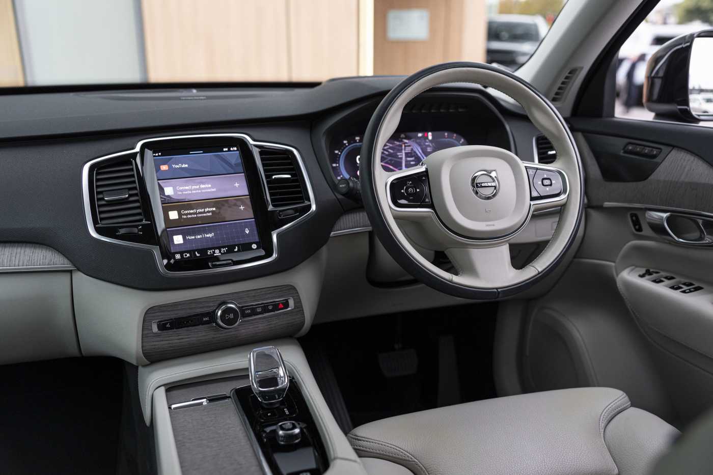 Volvo  XC90 Plus, B5 Mild Hybrid, Petrol, 7 Seats
