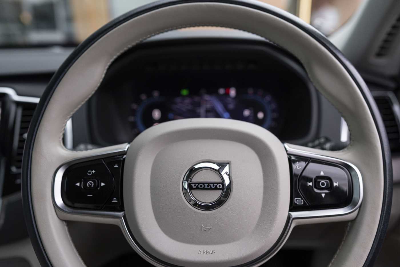 Volvo  XC90 Plus, B5 Mild Hybrid, Petrol, 7 Seats