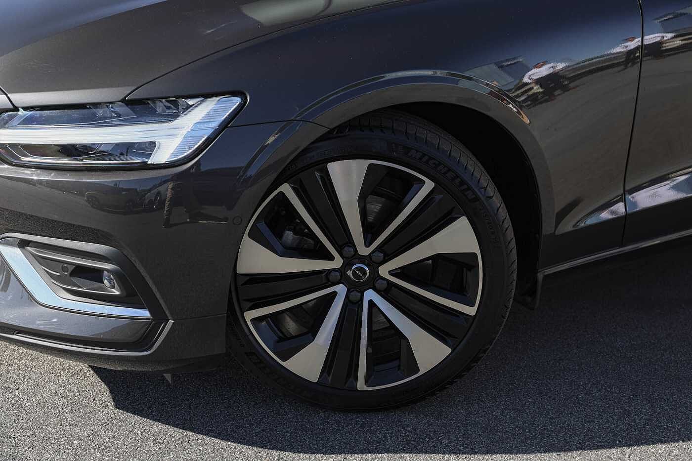 Volvo  S60 Ultimate, B5 Mild Hybrid, Petrol, Bright