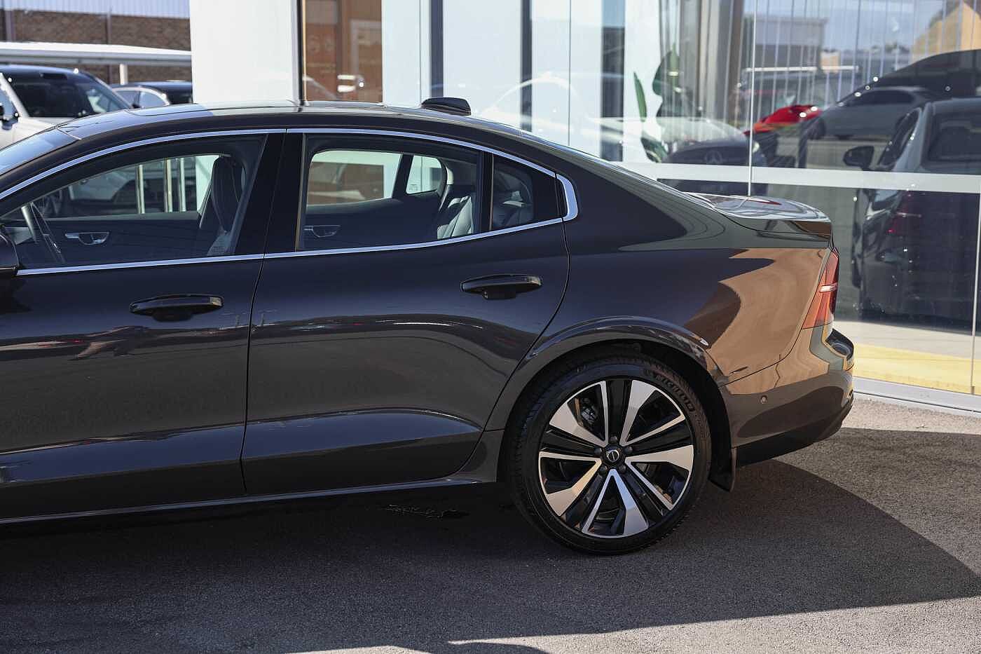 Volvo  S60 Ultimate, B5 Mild Hybrid, Petrol, Bright