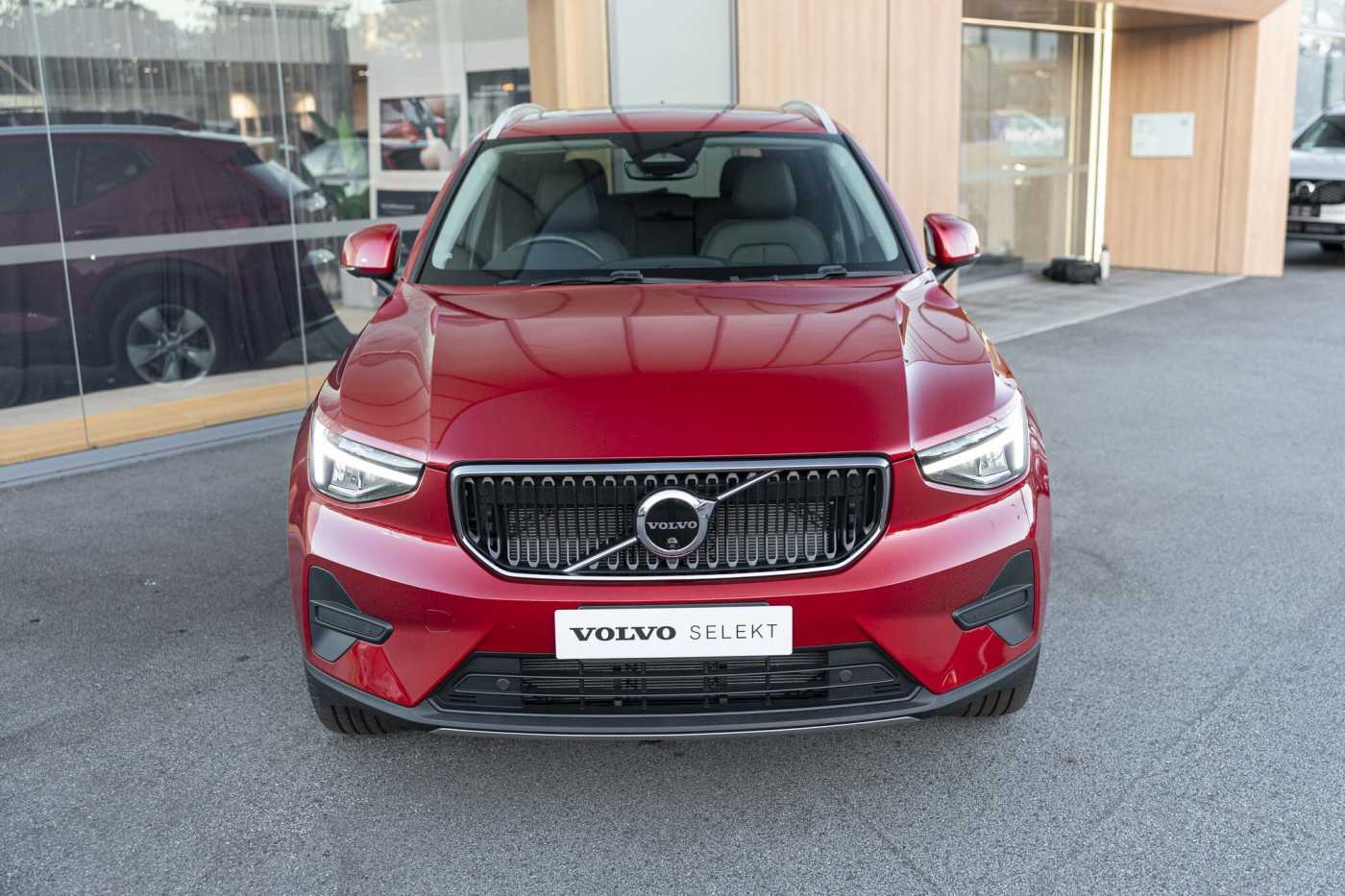 Volvo  XC40 Plus, B4 Mild Hybrid, Petrol
