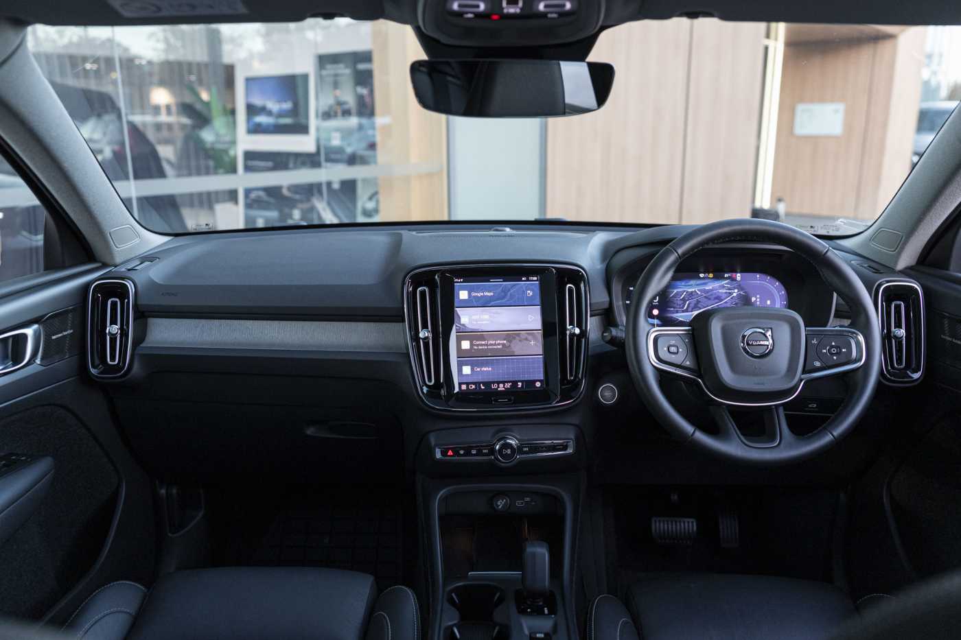 Volvo  XC40 Plus, B4 Mild Hybrid, Petrol