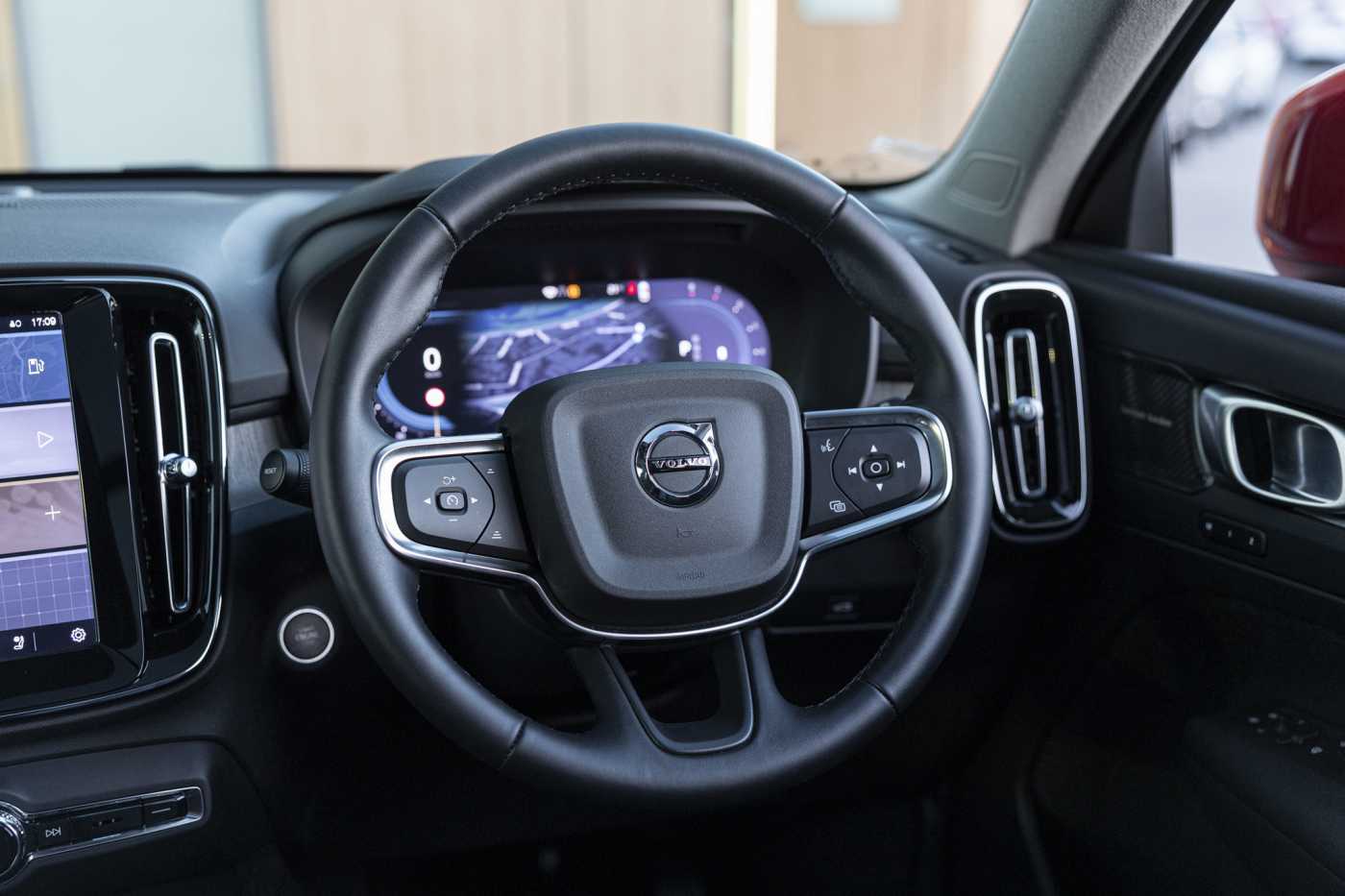 Volvo  XC40 Plus, B4 Mild Hybrid, Petrol