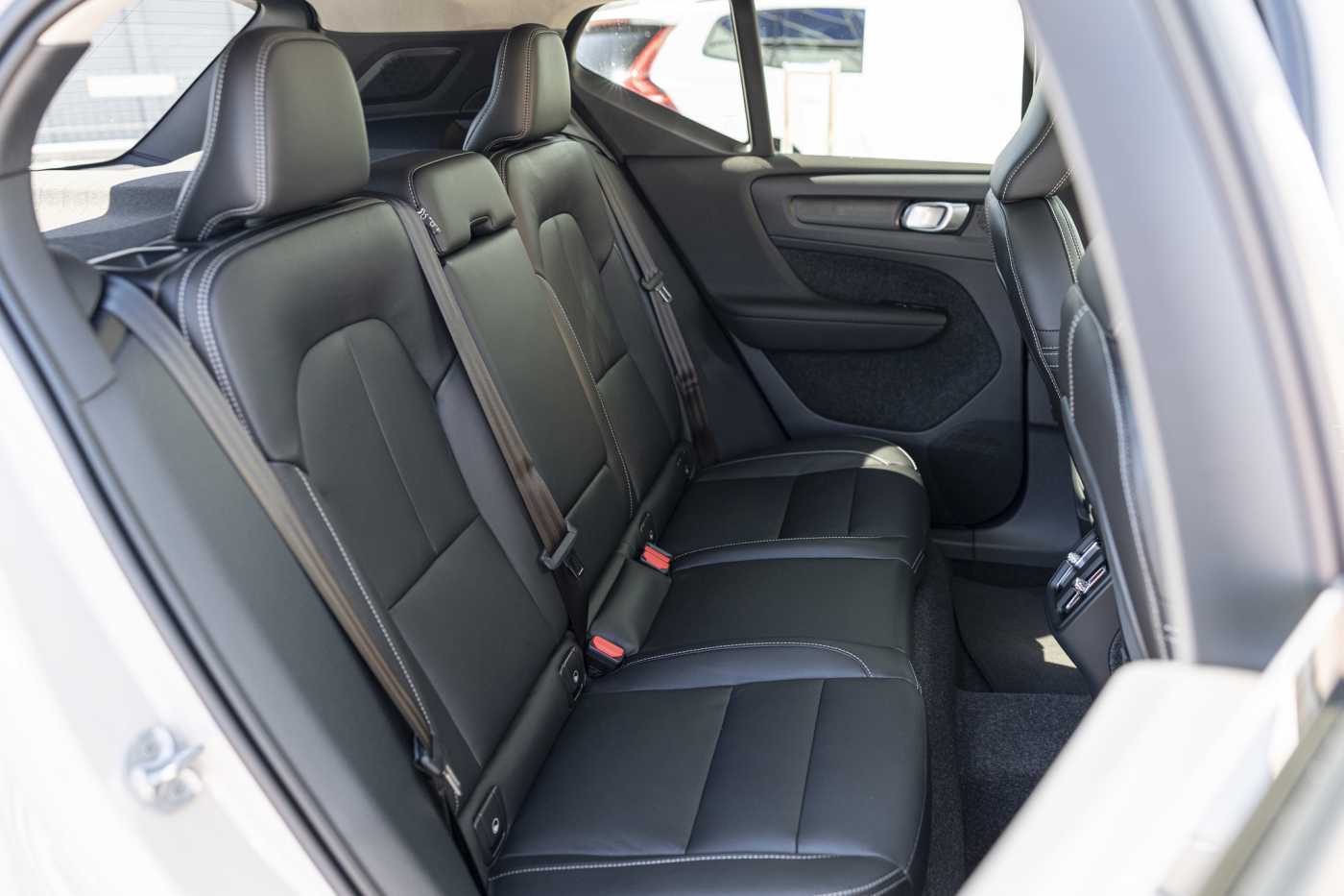Volvo  XC40 Plus, B4 Mild hybrid, Petrol