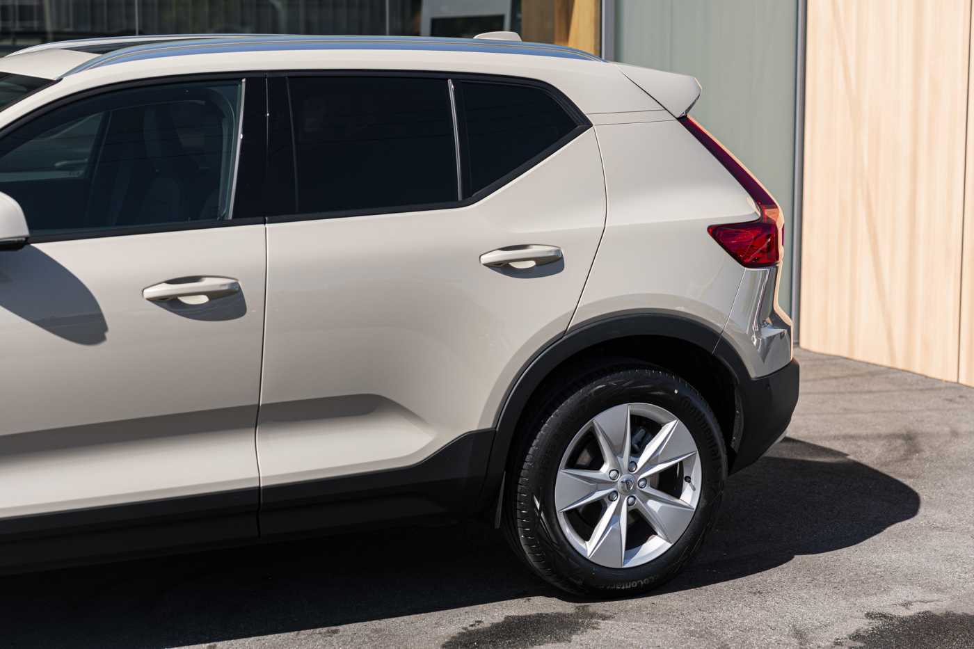 Volvo  XC40 Plus, B4 Mild hybrid, Petrol