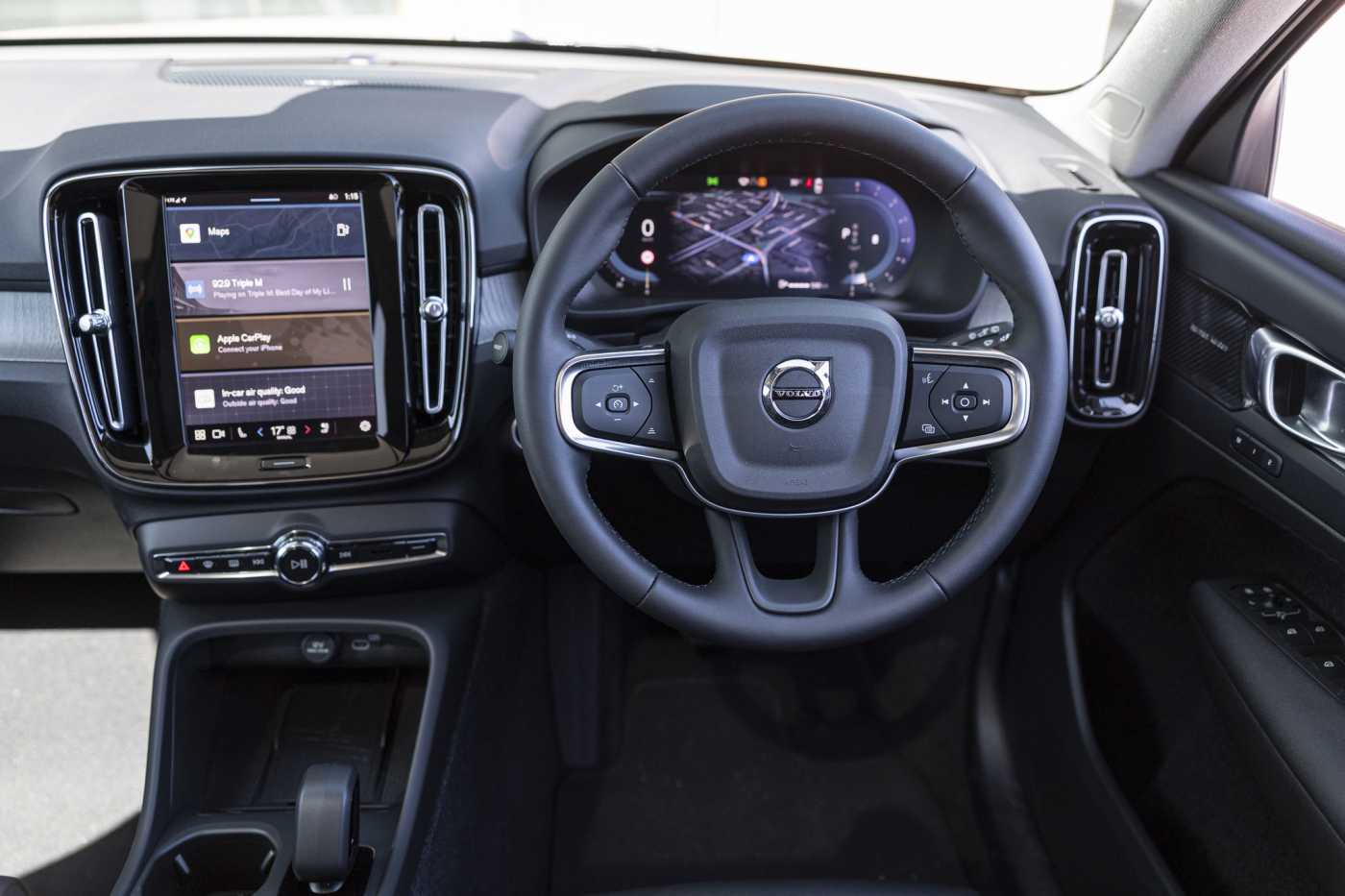 Volvo  XC40 Plus, B4 Mild hybrid, Petrol
