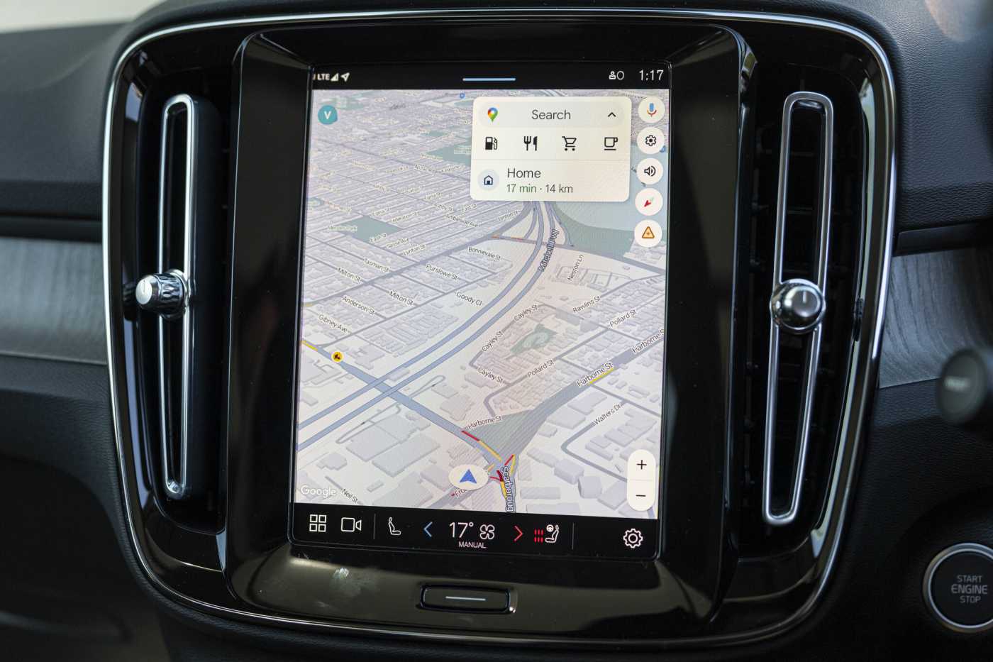 Volvo  XC40 Plus, B4 Mild hybrid, Petrol
