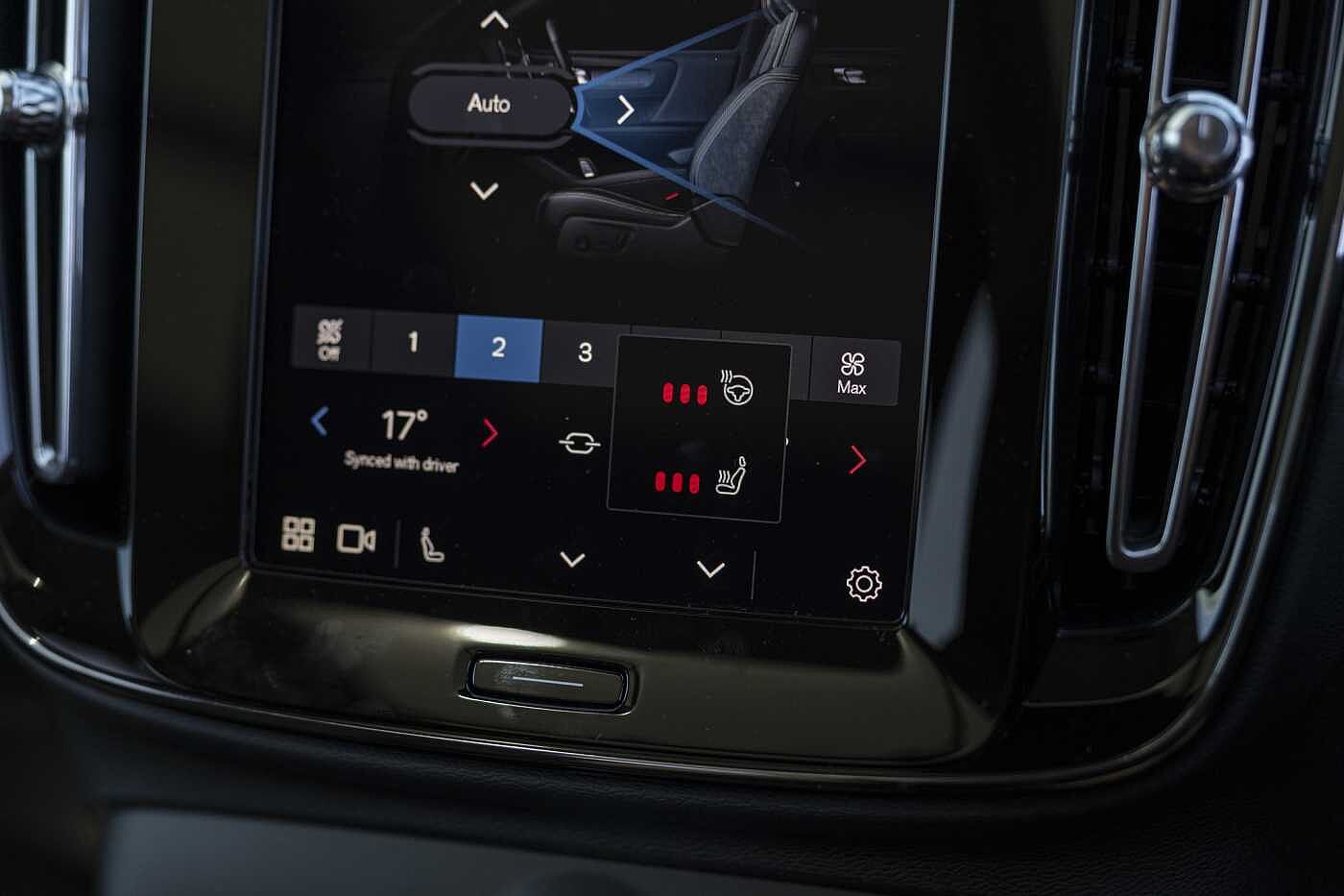 Volvo  XC40 Plus, B4 Mild hybrid, Petrol