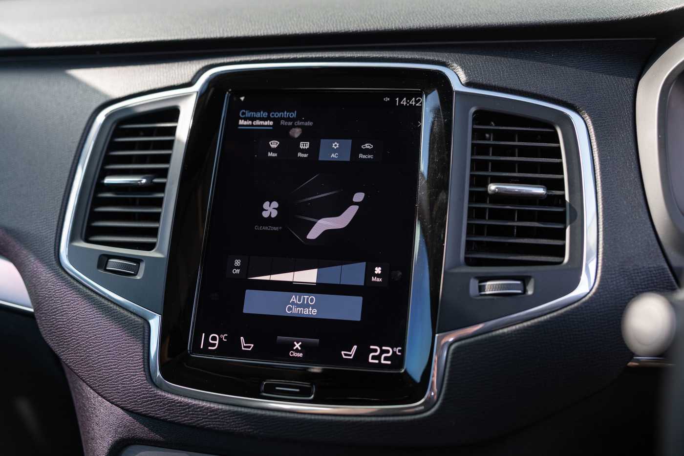 Volvo  XC90 D5 Momentum AWD