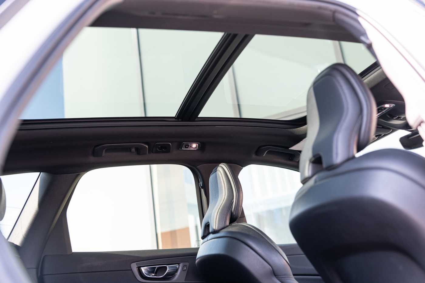 Volvo  XC60 D5 R-Design AWD