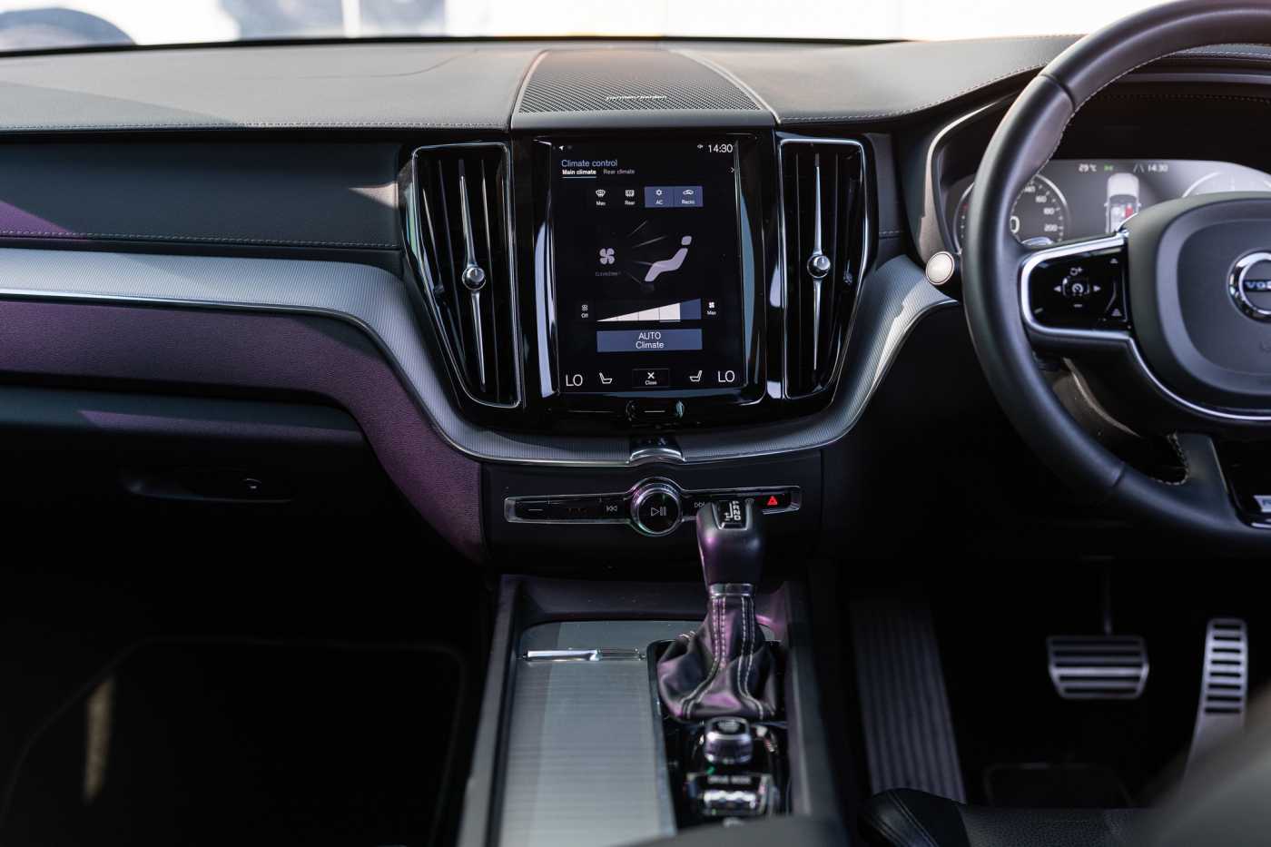Volvo  XC60 D5 R-Design AWD