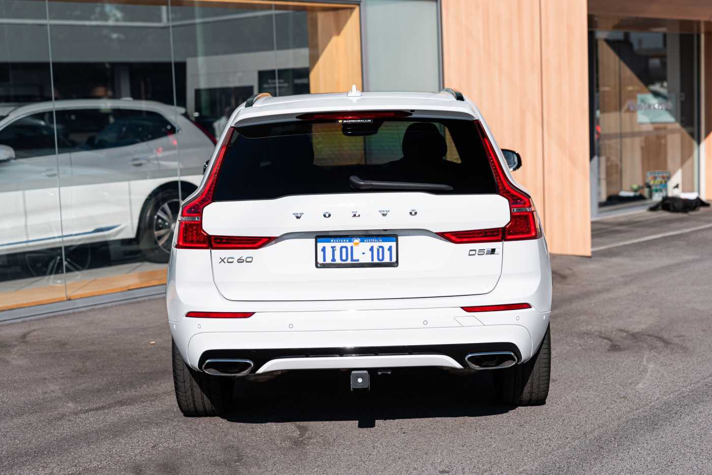 Volvo  XC60 D5 R-Design AWD