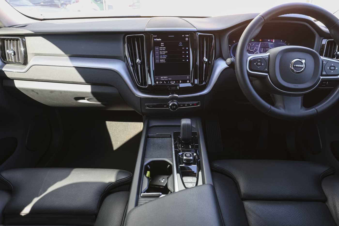 Volvo  XC60 Momentum, B5 mild hybrid