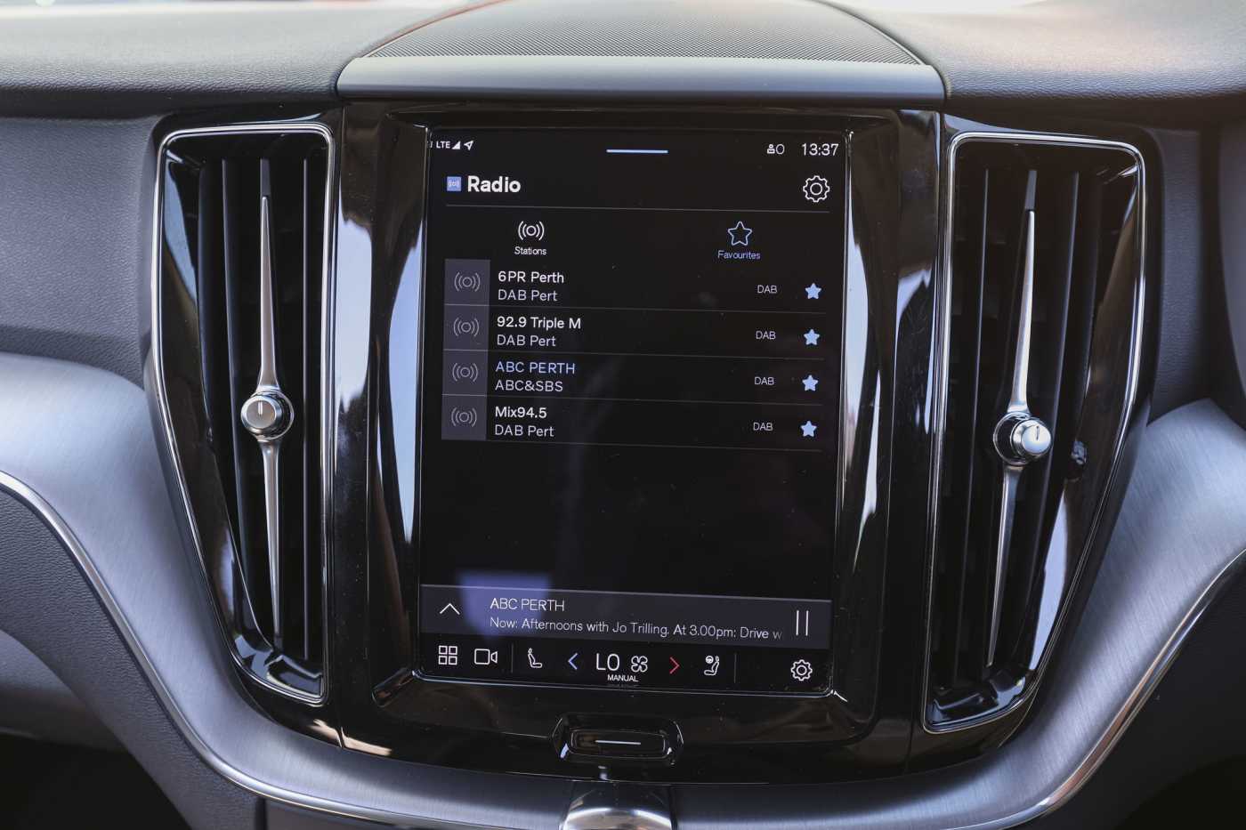 Volvo  XC60 Momentum, B5 mild hybrid
