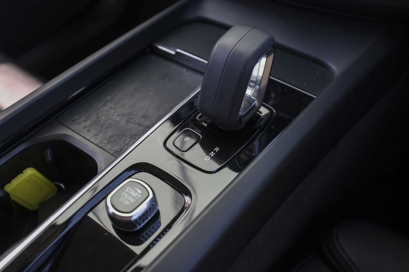 Volvo  XC60 Momentum, B5 mild hybrid