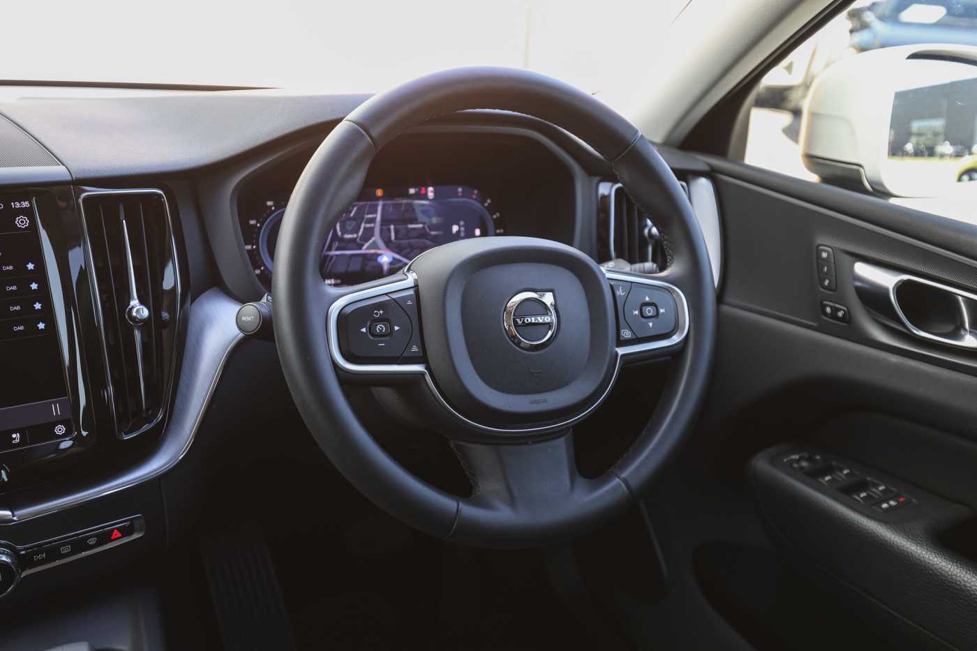 Volvo  XC60 Momentum, B5 mild hybrid