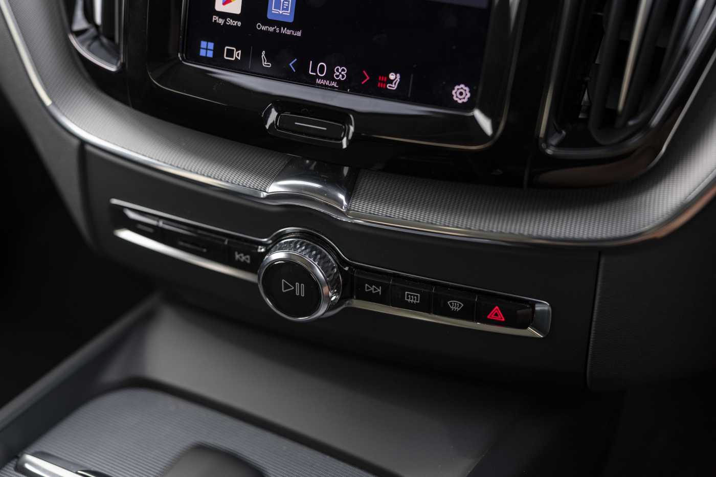 Volvo  XC60 Plus, B5 Mild Hybrid, Petrol