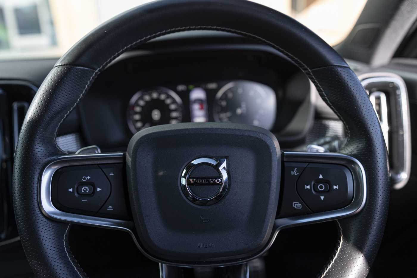 Volvo  XC40 T5 R-Design AWD
