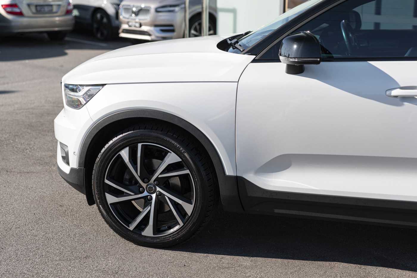 Volvo  XC40 T5 R-Design AWD