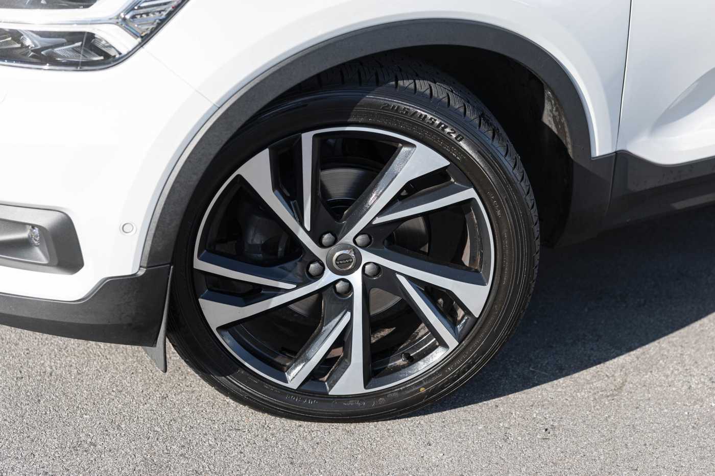 Volvo  XC40 T5 R-Design AWD