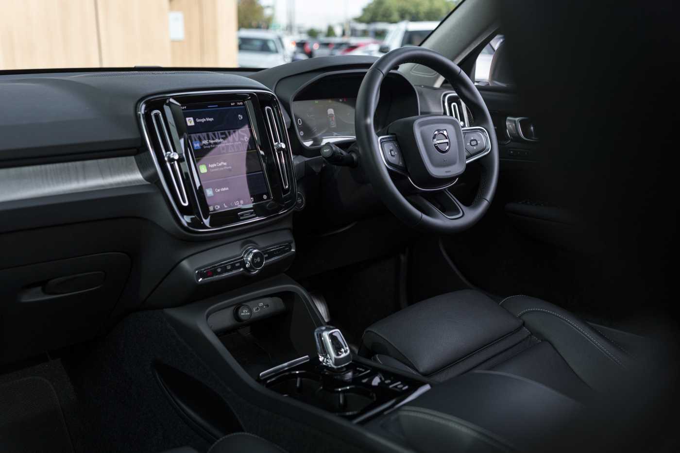 Volvo  XC40 Ultra, B4 AWD Mild hybrid, Petrol, Bright
