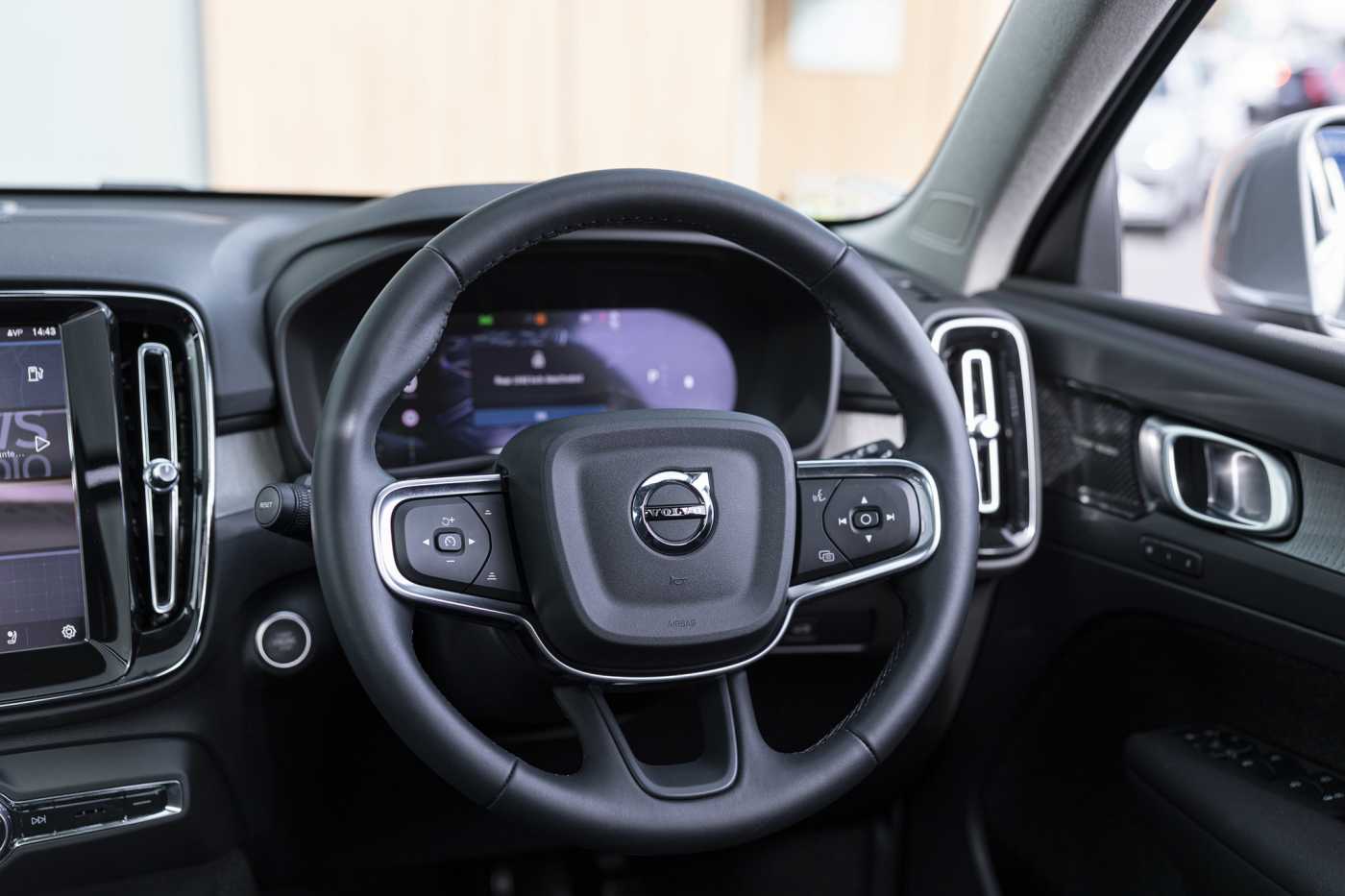 Volvo  XC40 Ultra, B4 AWD Mild hybrid, Petrol, Bright