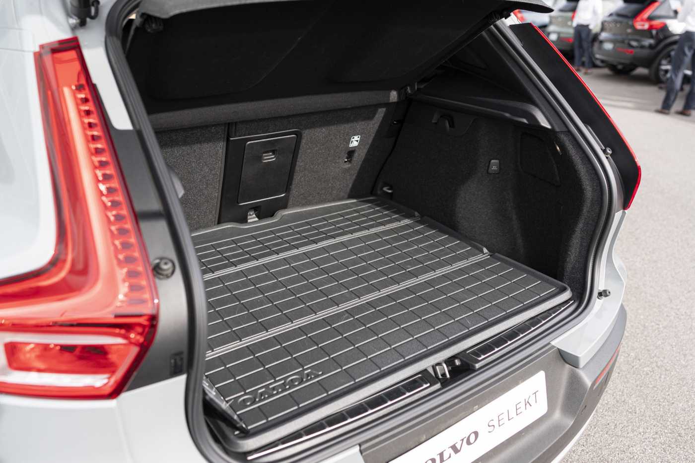 Volvo  XC40 Ultra, B4 AWD Mild hybrid, Petrol, Bright