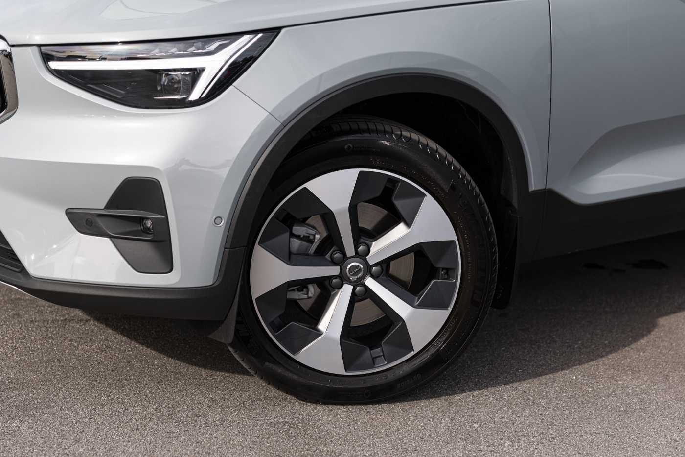 Volvo  XC40 Ultra, B4 AWD Mild hybrid, Petrol, Bright