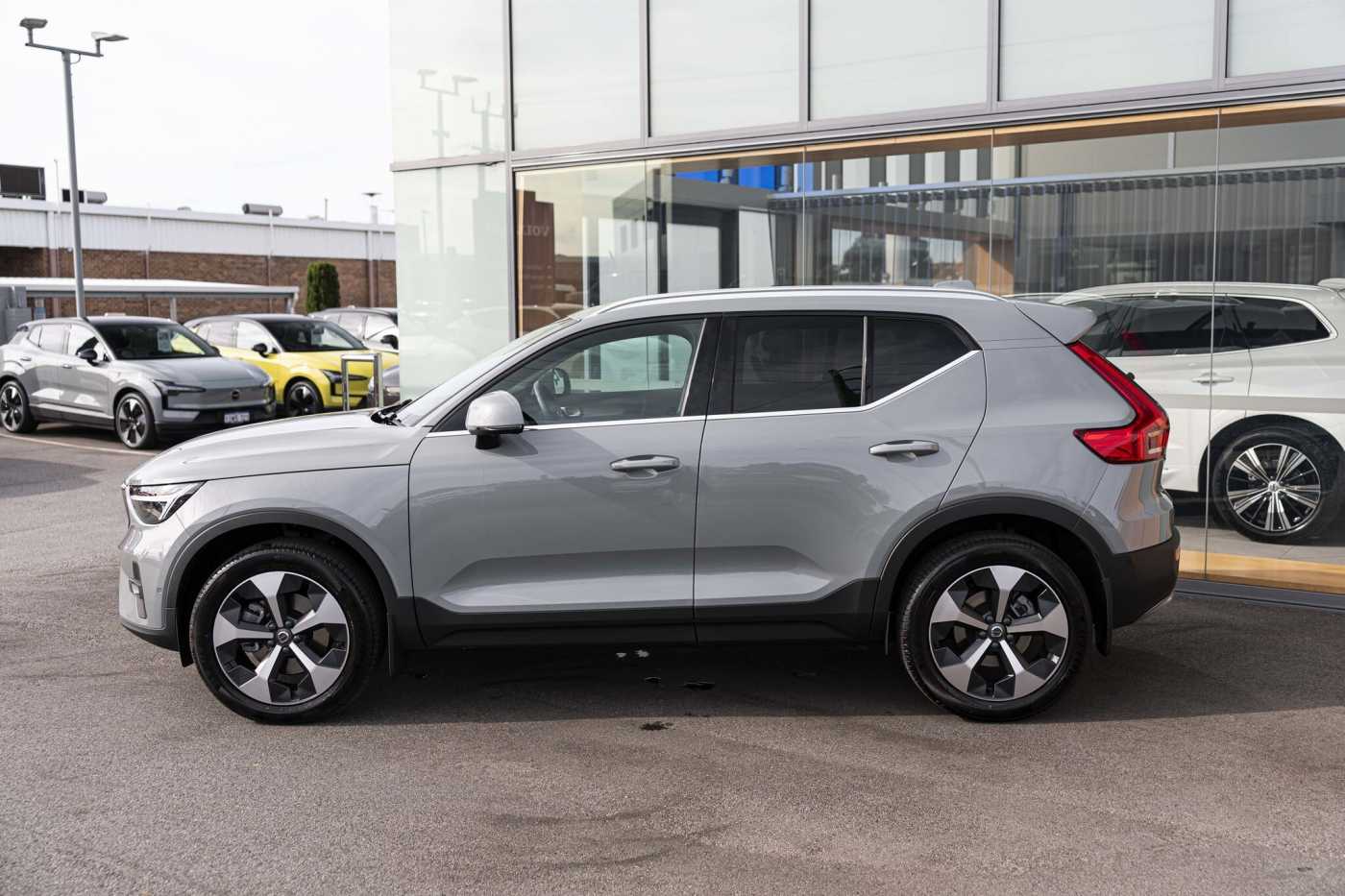Volvo  XC40 Ultra, B4 AWD Mild hybrid, Petrol, Bright
