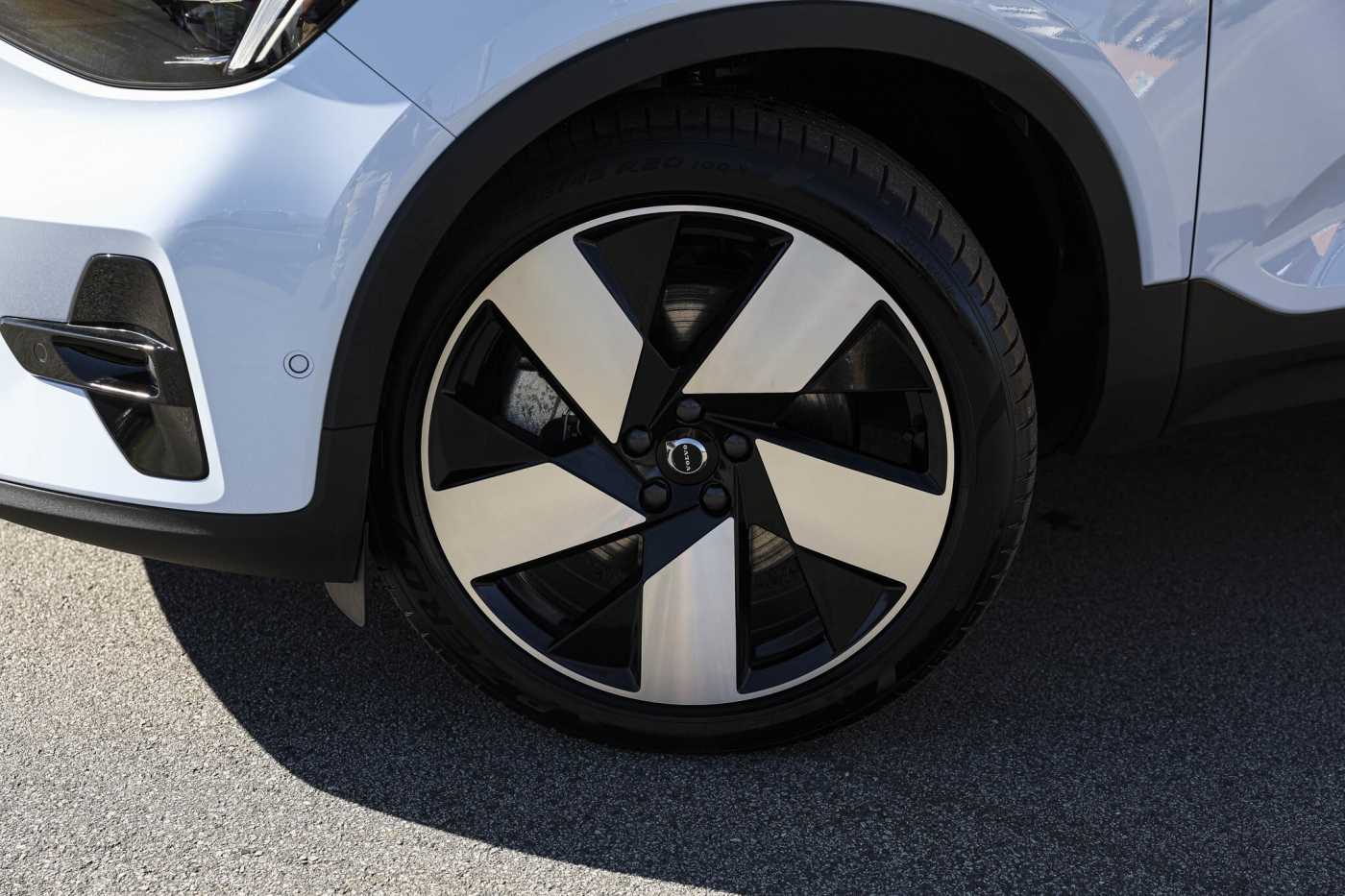 Volvo  XC40 Recharge Ultimate, Twin Motor, Electric