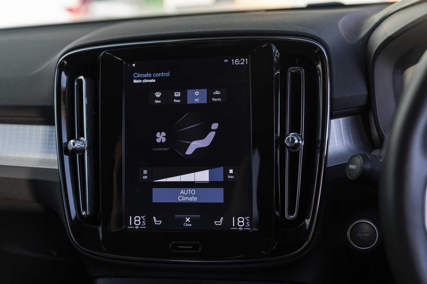 Volvo  XC40 T4 Momentum FWD
