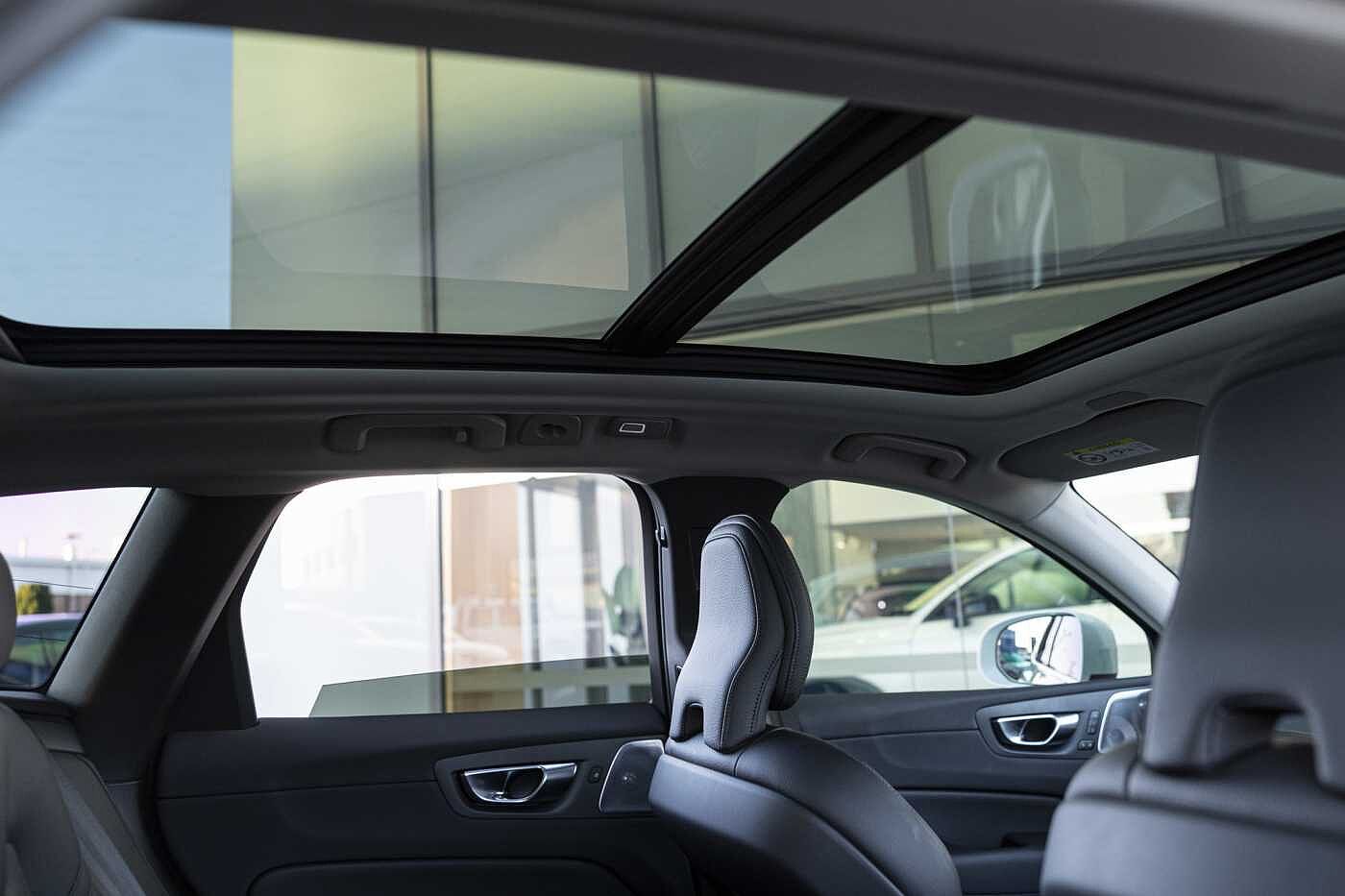 Volvo  XC60 Ultra, B5 AWD Mild hybrid, Petrol, Bright