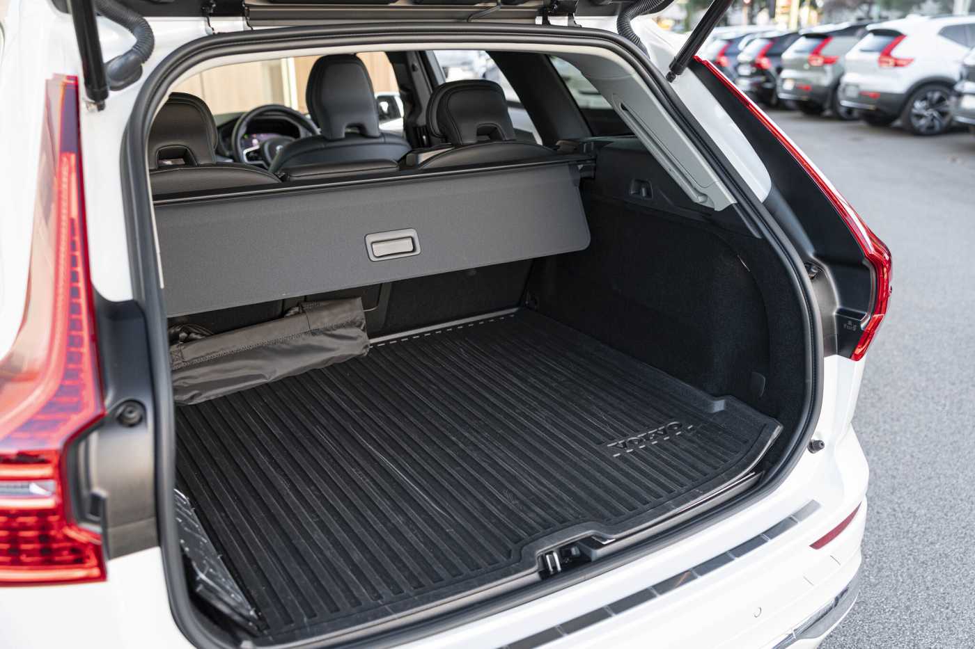 Volvo  XC60 Ultra, B5 AWD Mild hybrid, Petrol, Bright